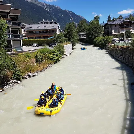 Apartment Emplacement Hypercentre Avec Parking Privatif Souterrain Chamonix